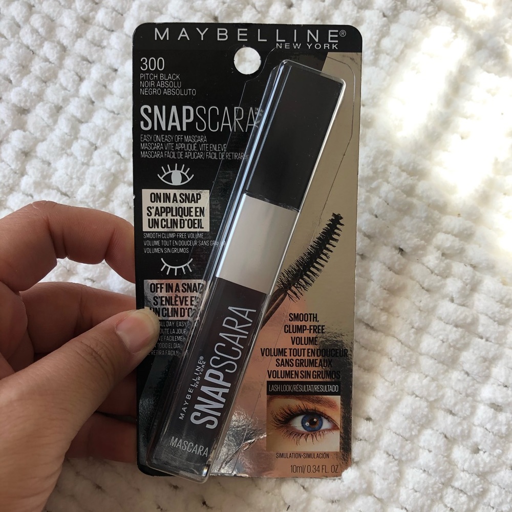 💄 4 for $15 💄 NWT MAYBELLINE Snapscara